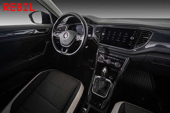 Volkswagen T-Roc 14 of 26