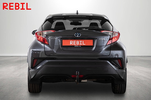 Toyota C-HR 6 of 24