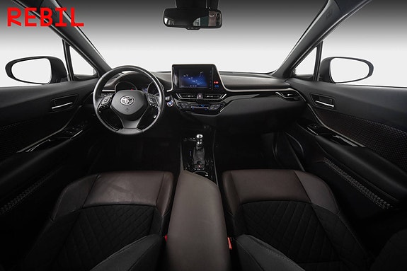 Toyota C-HR 11 of 24