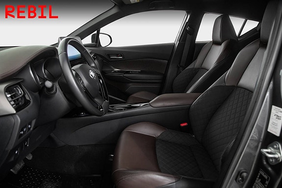 Toyota C-HR 8 of 24