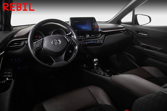 Toyota C-HR 9 of 24