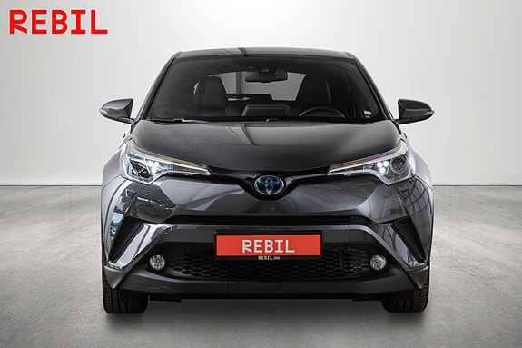 Toyota C-HR 3 of 24
