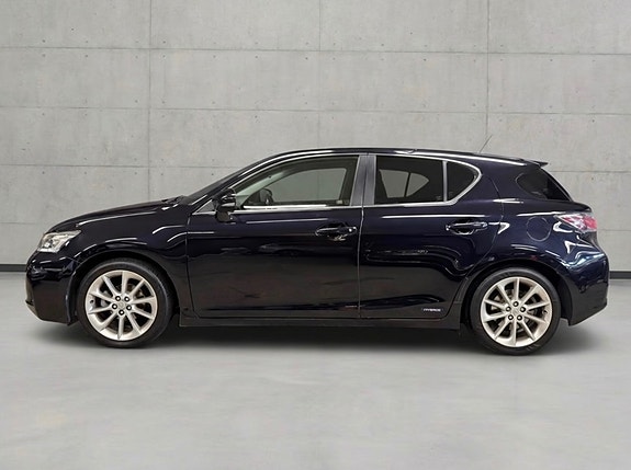 Lexus CT200h 3 of 18