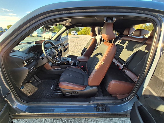 Mazda MX-30 11 of 12