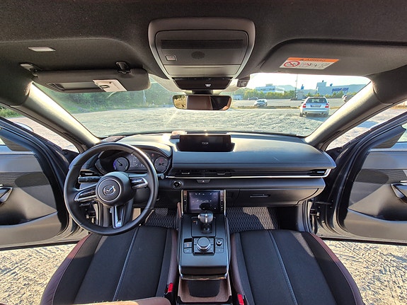 Mazda MX-30 10 of 12