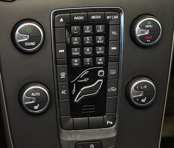 Volvo V40 9 of 11
