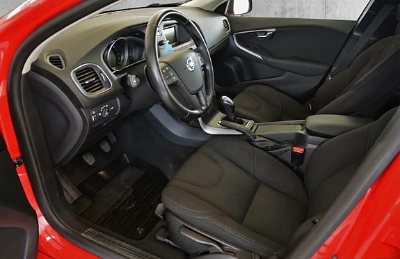 Volvo V40 6 of 11