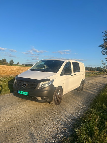 Mercedes-Benz Vito 119 2 of 10