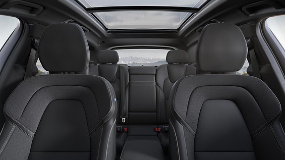 Volvo XC60 23 of 28
