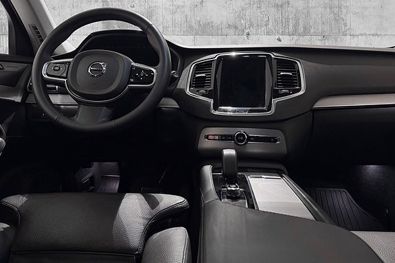 Volvo XC90 23 of 28