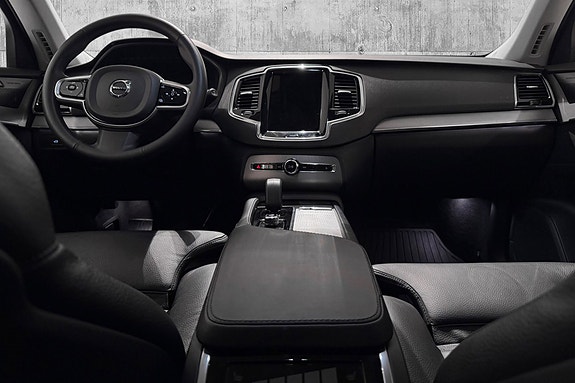 Volvo XC90 22 of 28