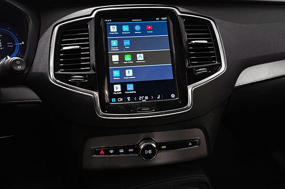 Volvo XC90 18 of 28