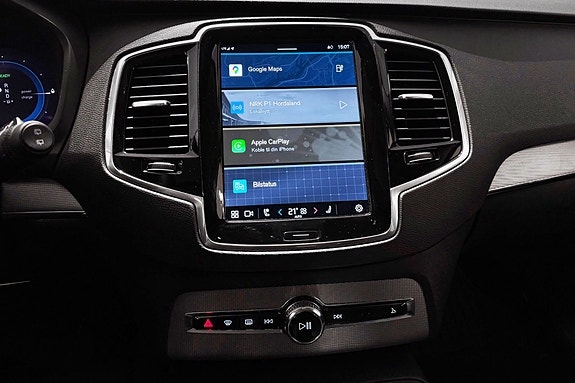 Volvo XC90 17 of 28