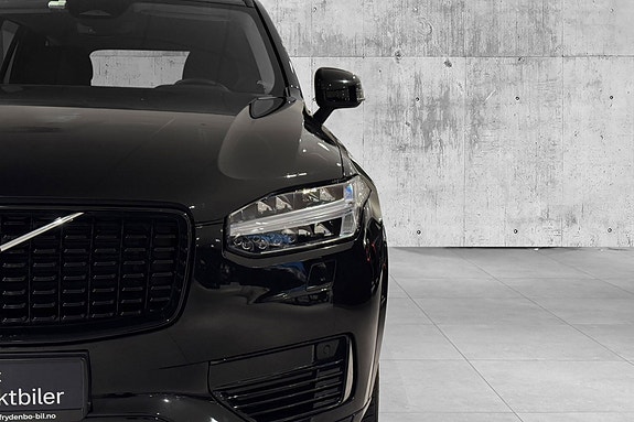 Volvo XC90 8 of 28