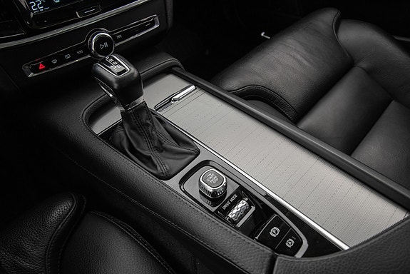 Volvo V90 Cross Country 18 of 30