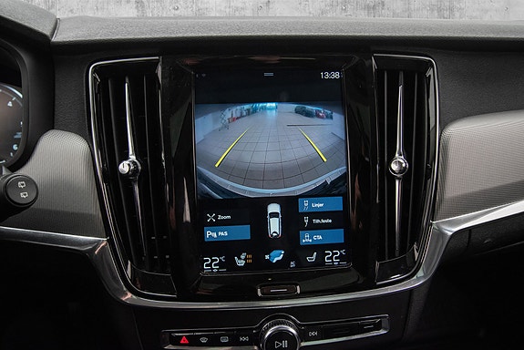 Volvo V90 Cross Country 16 of 30