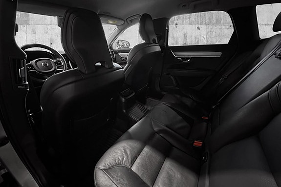 Volvo V90 17 of 30