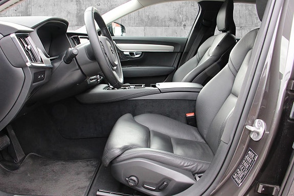 Volvo V90 10 of 30