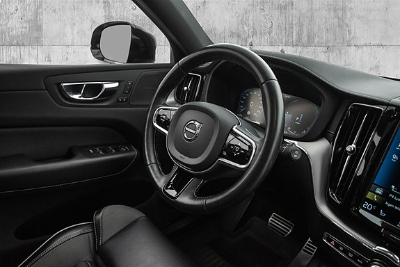 Volvo XC60 27 of 30