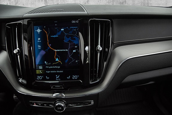 Volvo XC60 18 of 30