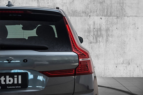 Volvo XC60 8 of 30
