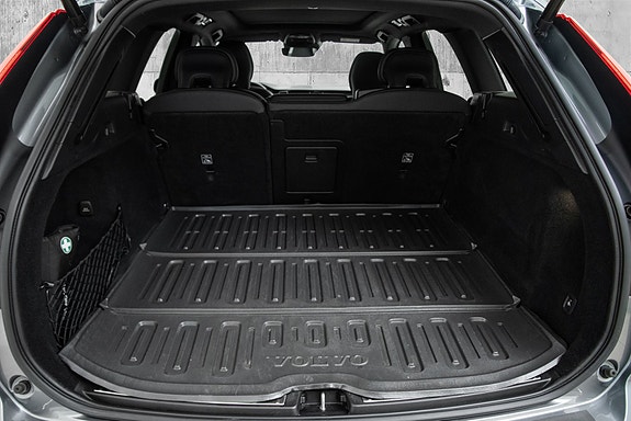Volvo XC60 10 of 30