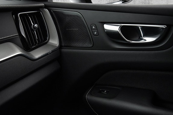 Volvo XC60 21 of 30