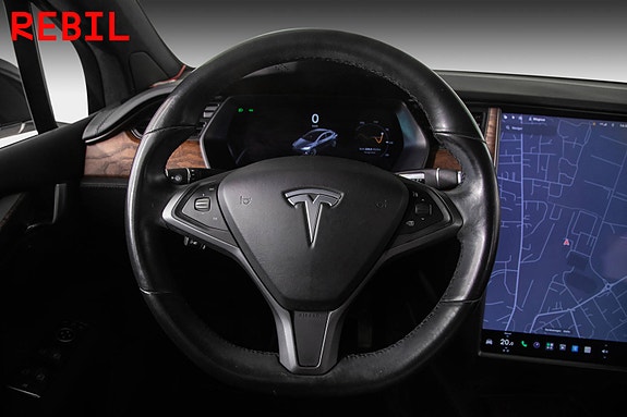 Tesla Model X 14 of 30