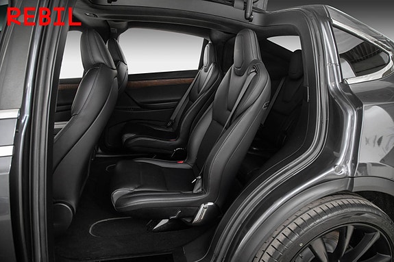 Tesla Model X 12 of 30