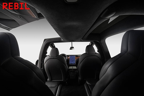 Tesla Model X 28 of 30