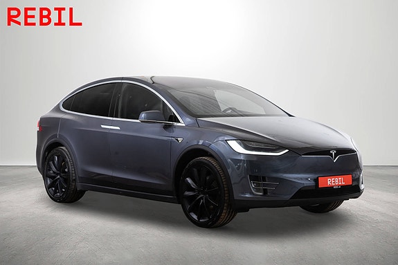 Tesla Model X 4 of 30