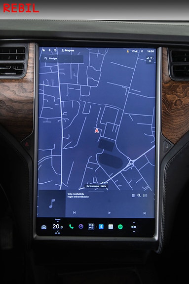 Tesla Model X 19 of 30