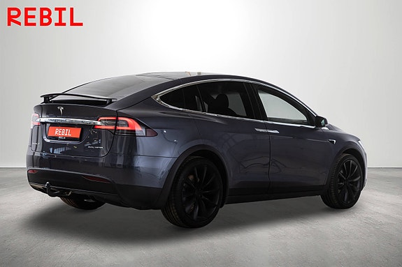 Tesla Model X 7 of 30
