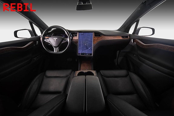 Tesla Model X 13 of 30