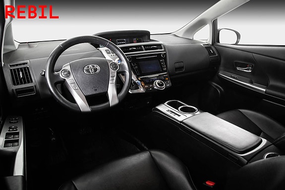 Toyota Prius+ 9 of 26