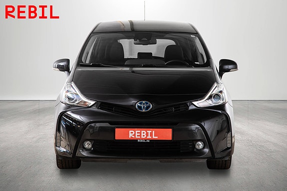 Toyota Prius+ 3 of 26