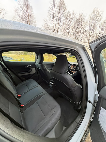 Polestar 2 8 of 11