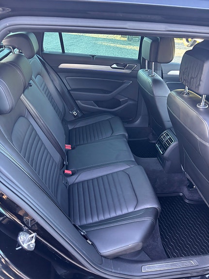 Volkswagen Passat 15 of 29