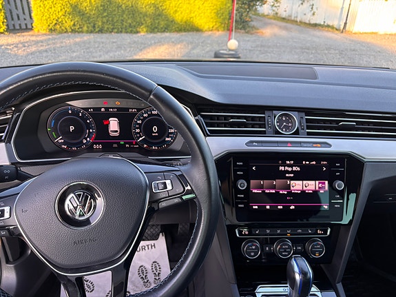 Volkswagen Passat 25 of 29