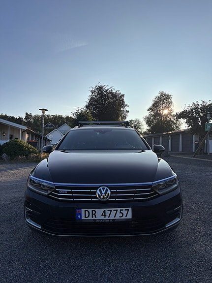 Volkswagen Passat 10 of 29