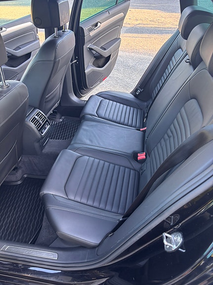 Volkswagen Passat 17 of 29