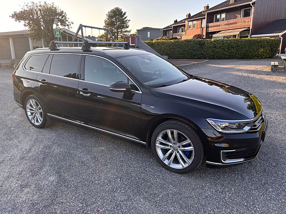 Volkswagen Passat 7 of 29