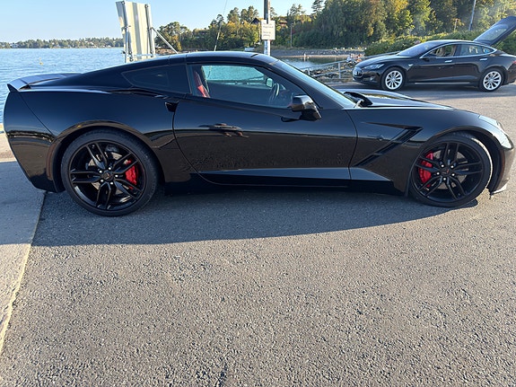 Chevrolet Corvette 16 of 30