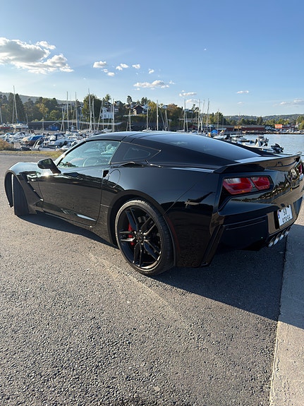 Chevrolet Corvette 10 of 30