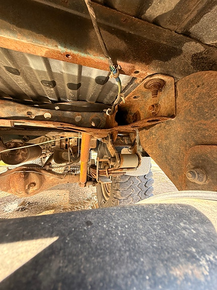 Toyota HiLux 9 of 14