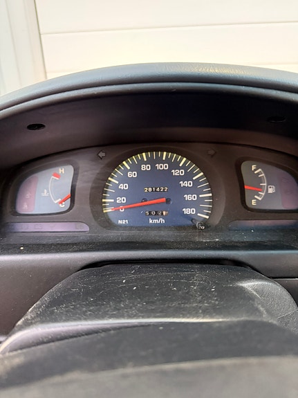 Toyota HiLux 7 of 14