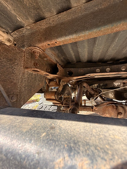 Toyota HiLux 10 of 14