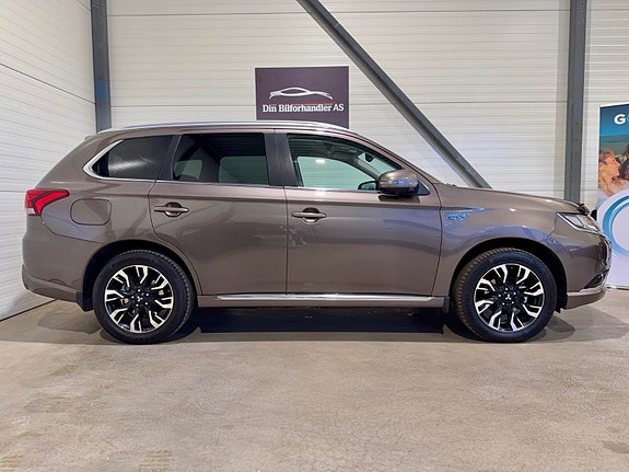 Mitsubishi Outlander 8 of 30