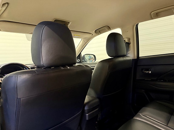 Mitsubishi Outlander 16 of 30