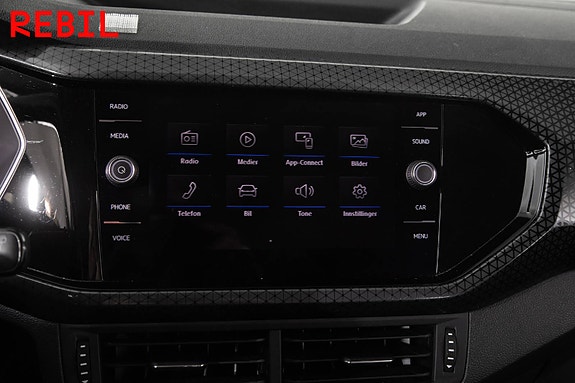 Volkswagen T-Cross 17 of 22